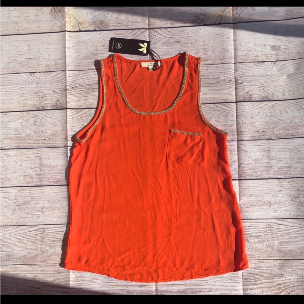 Iris Basic Los Angeles Orange Top with Gold Detail Size Medium